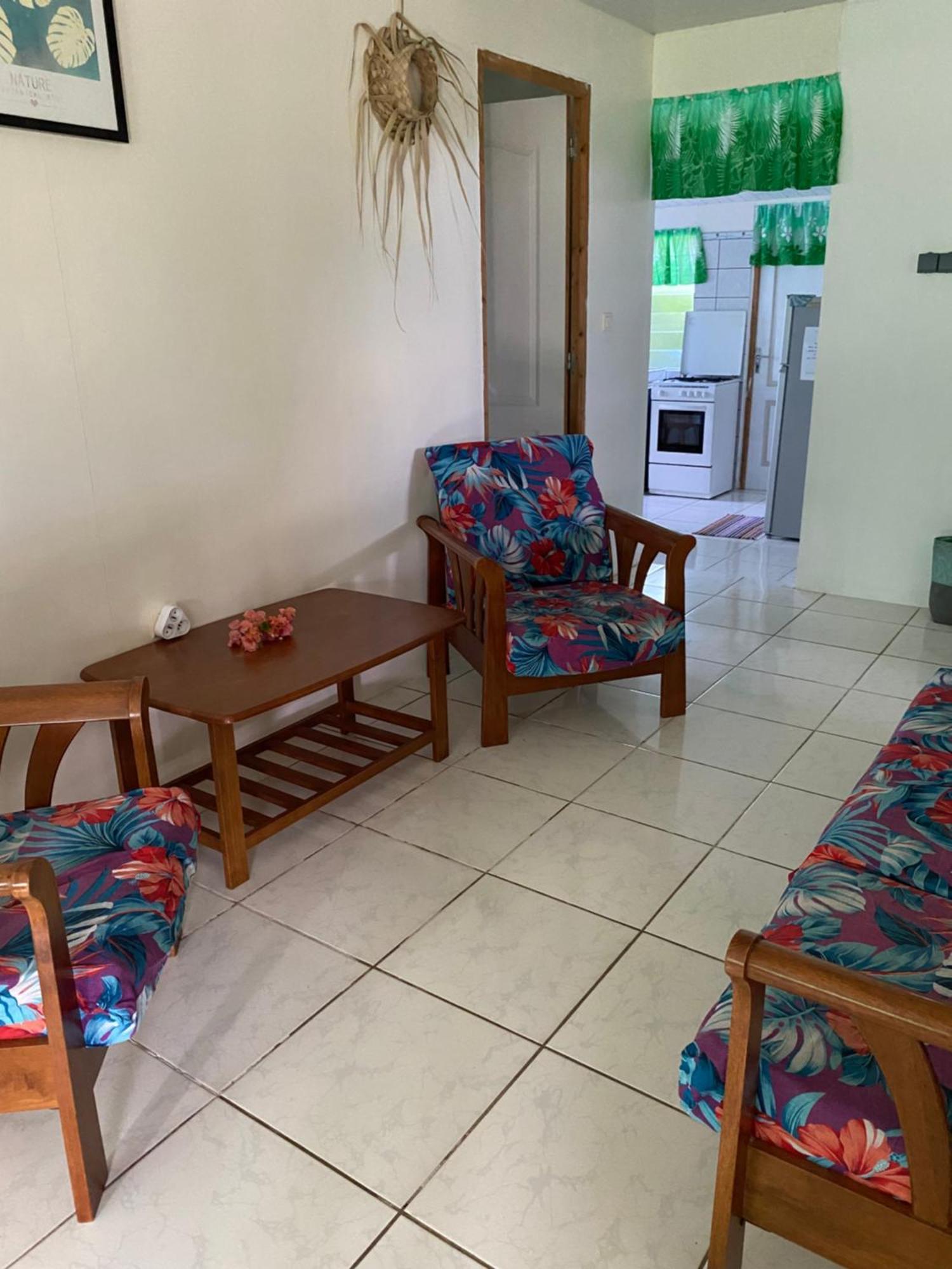 Chez Taia et Véro Tiputa Extérieur photo