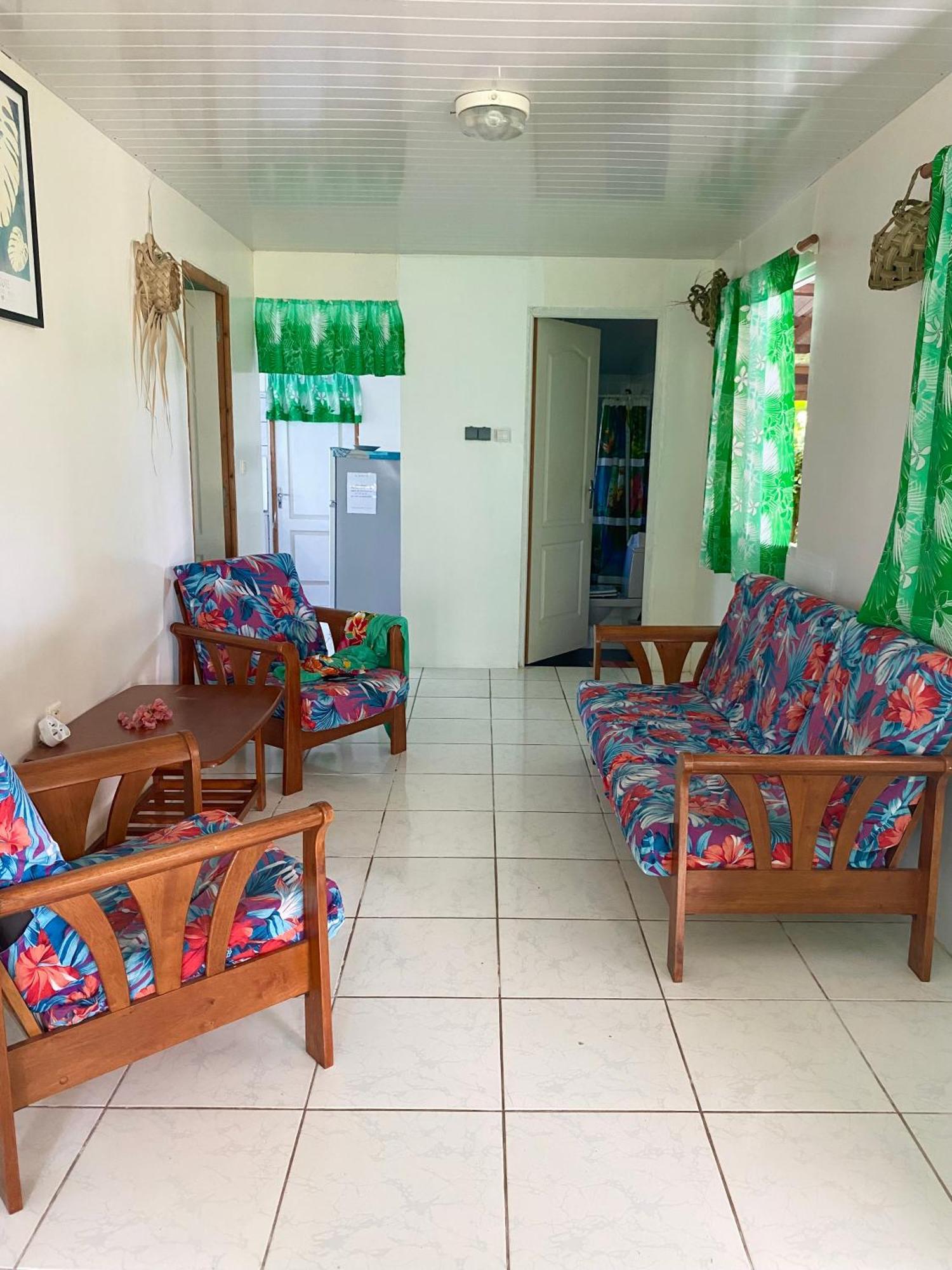 Chez Taia et Véro Tiputa Extérieur photo