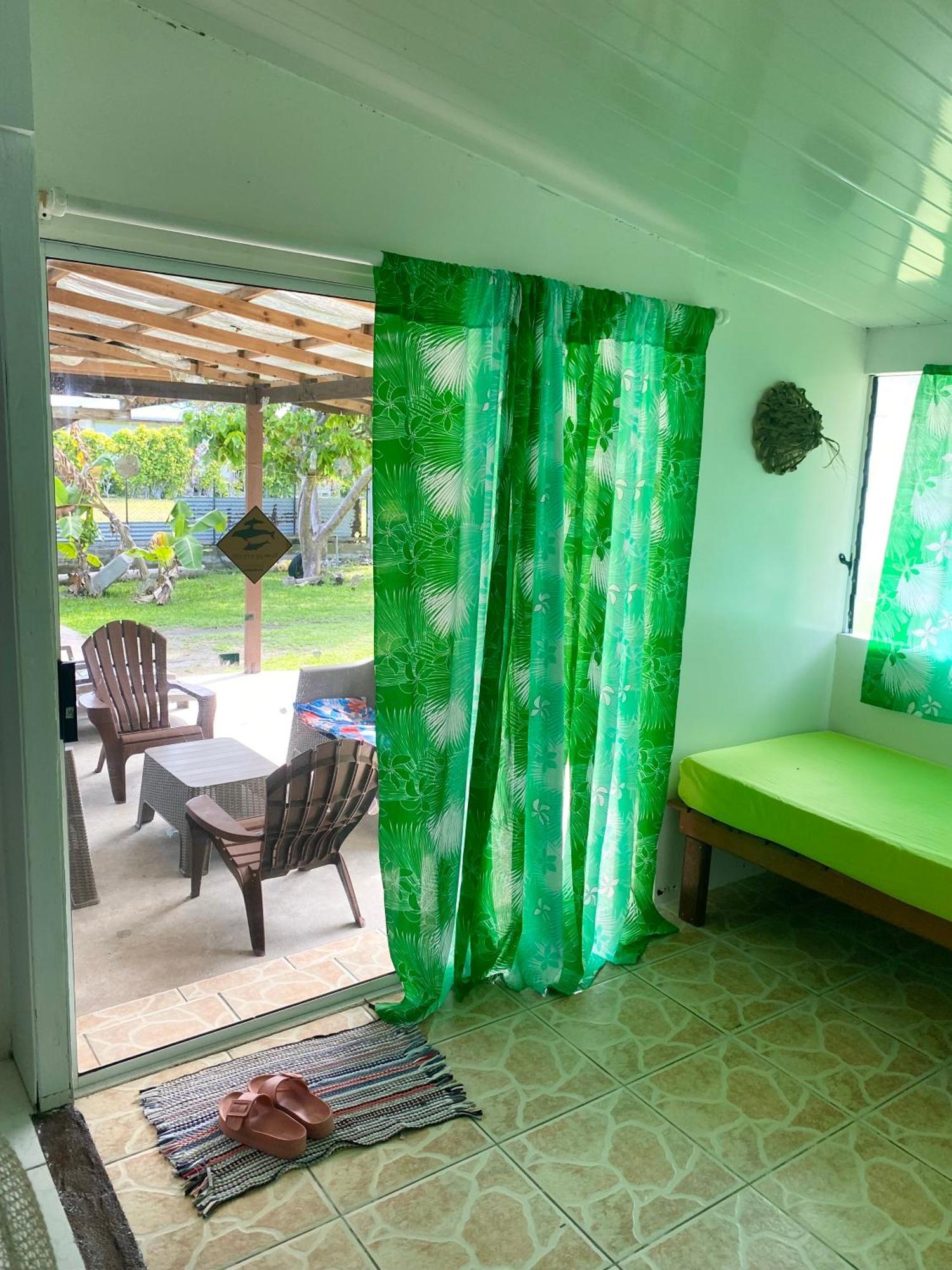 Chez Taia et Véro Tiputa Extérieur photo